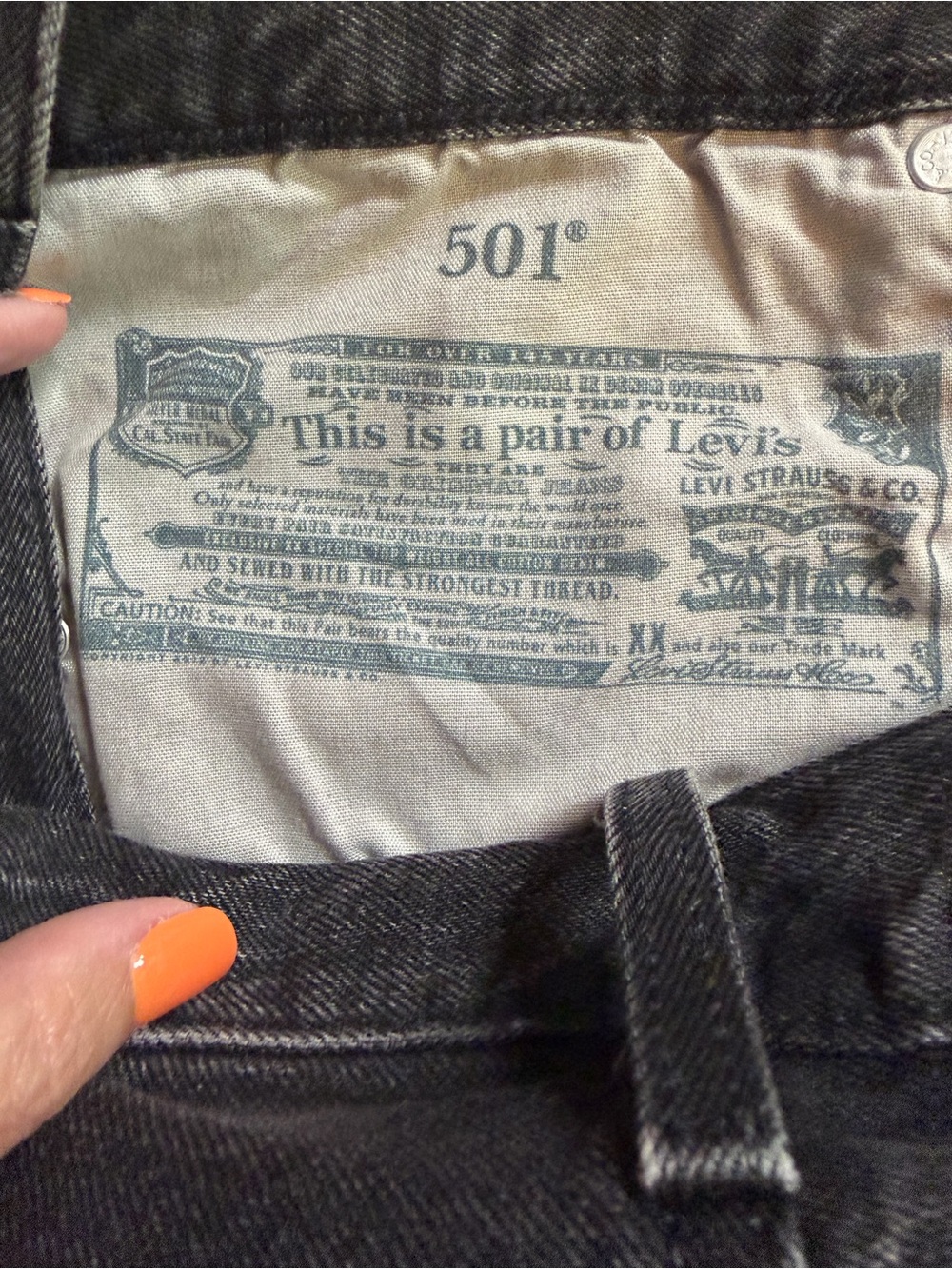 Levi’s 501 black cut off shorts high rise size 30 - Picture 15 of 16